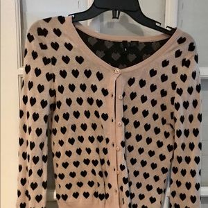 H&M tan cardigan sweater with black hearts. Sz 8🖤